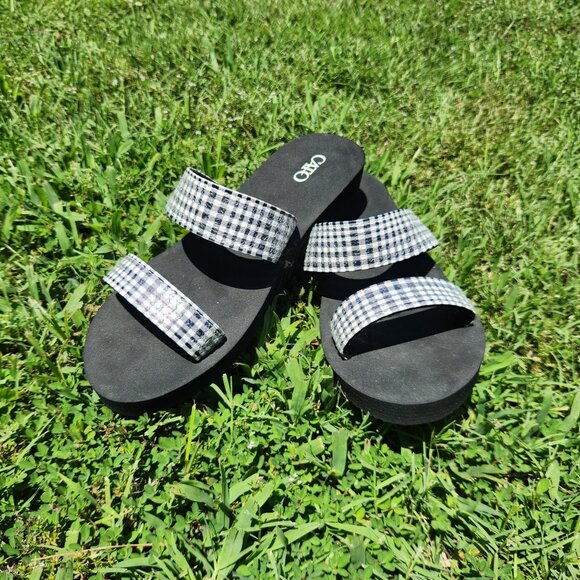 Black & White Checkered Sandals With Double Straps By Cato Size 7 - Picture 1 of 5